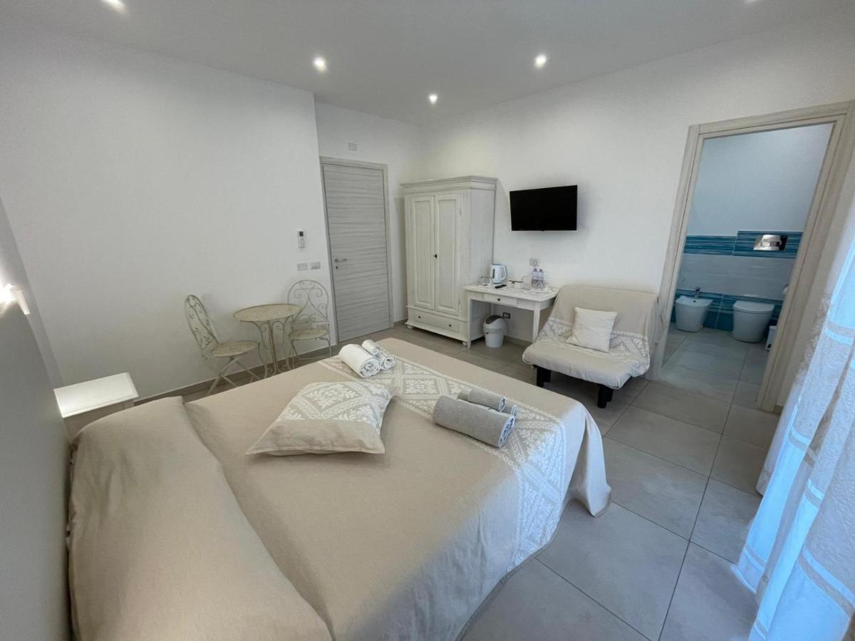 Nure Bed & Breakfast Stintino Bagian luar foto